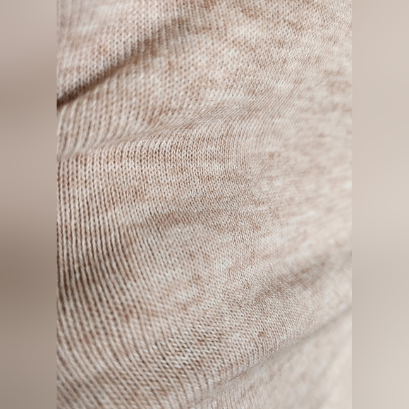 Chic Pale Pink V-Neck Tunic Top with Slit Bat Sleeves and Built-in Choker - Picture 7 of 10